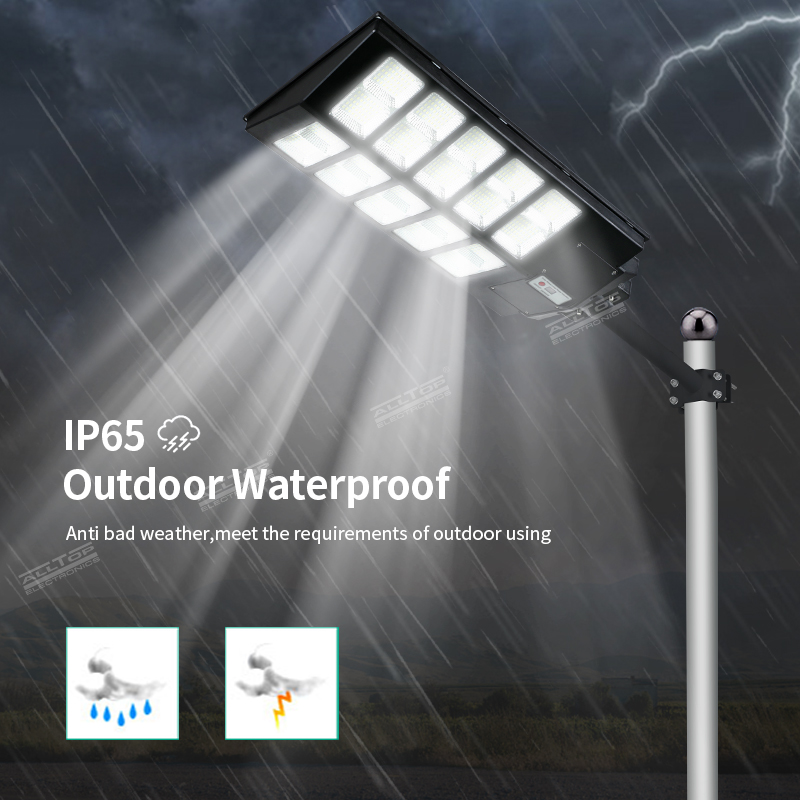 1000W Solar Street Light (0292A1000 – 01) - Image 4